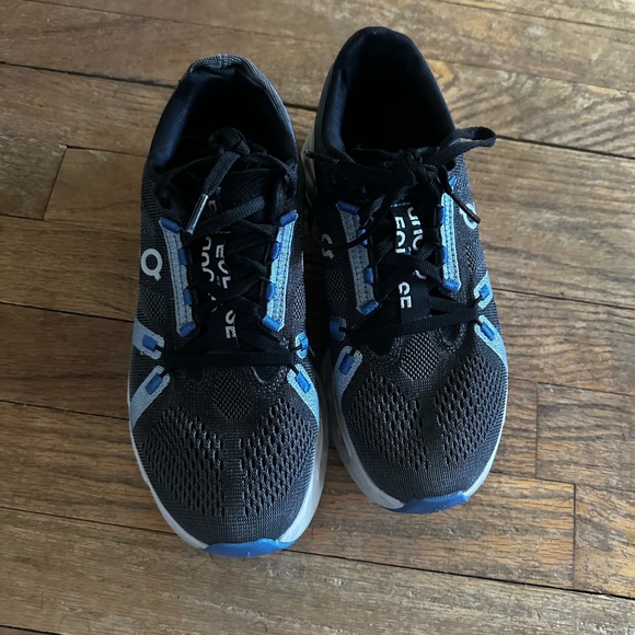 On Running cloud eclipse - Picture 2 of 5